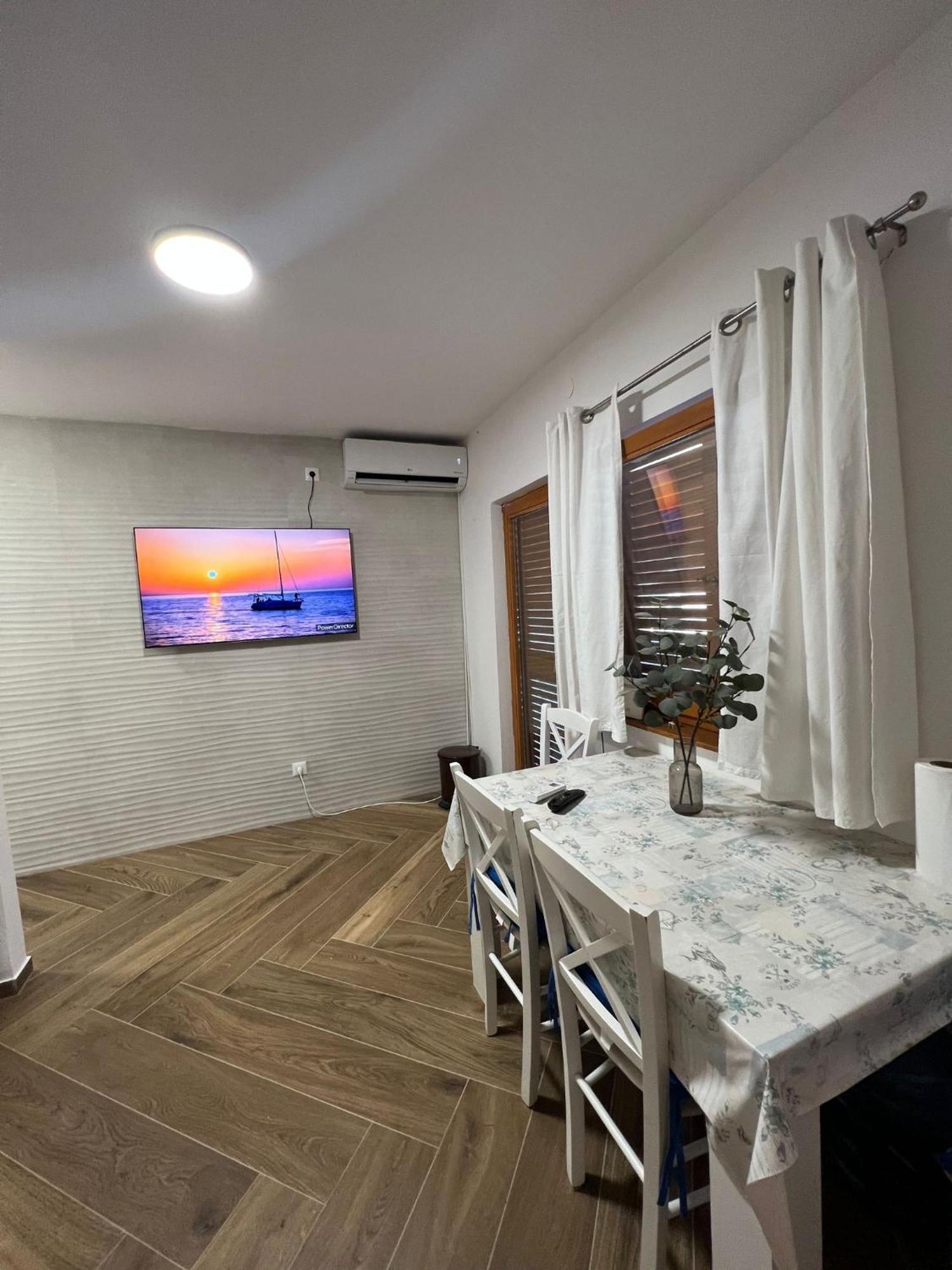 Casa Trussardi Apartment Пировац Екстериор снимка